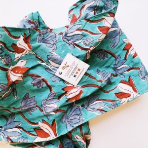 Foulard in cotone indiano fondo turchese con fantasia floreale