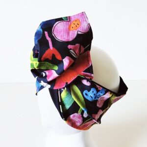 Fascia turbante modellabile per capelli in cotone fondo blu con fantasia floreale multi color