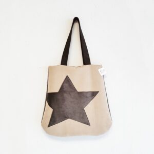 Borsa Big in similpelle beige con stella in velluto grigio